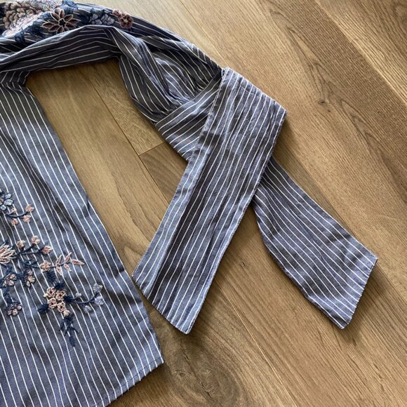 American Eagle Off-the-Shoulder Blue & White Striped Floral Blouse - Picture 8 of 11